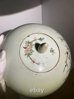 Fantastique Grand Antique Porcelaine Chinois Vase/jar Pêche Blossom Arbre Et Famille