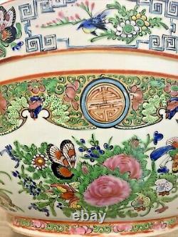 Grand 16 Chinois Rose Medallion Butterfly Punch Bowl Antique Export Porcelaine
