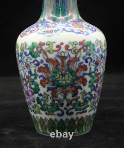 Grand Antique Chinese Doucai Peinture À La Main Porcelaine Vase Qianlong Marques