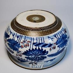 Grand Antique Chinese Porcelaine Censeur Bleu Et Blanc Et Rouge, Période Qianlong