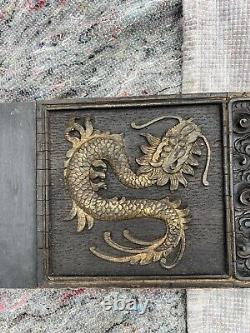 Grand Antique Chinois Sculpture sur Panneau en Bois Doré Doré de Cinq Dragons à Griffes