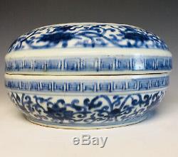 Grand Antique Chinois Wanli Porcelaine Bleue Et Blanche Dragon Fruit Box
