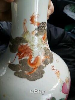 Grand Antique Vase Chinois Animaux & Figures