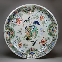 Grand Plat De Famille Verte En Porcelaine De Chine Antique, Kangxi (1662-1722)