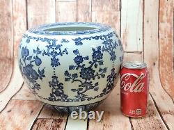 Grand Pot De Porcelaine Bleu Chinois Antique Et Blanc