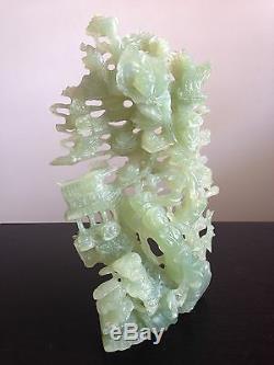 Grand Serpent Chinois Céleri Sculpté Vert Serpentine Ou Jade Femme Debout Avec Singe