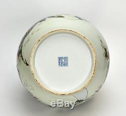 Grand Vase En Porcelaine De Chine De Marque Rose, Famille Rose 100