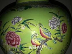 Grand Vase / Vase Balustre En Porcelaine Chinoise, Fin 19ème / 20ème C. 16.5h