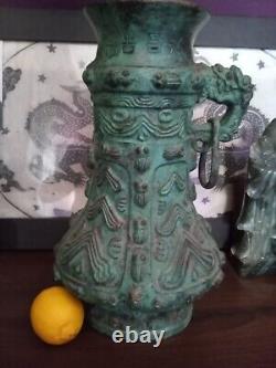Grand vase chinois antique en laiton/bronze lourd