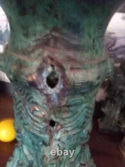 Grand vase chinois antique en laiton/bronze lourd