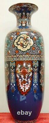Grand vase chinois en cloisonné. Émail sur métal. Chine. XIXe siècle.