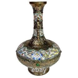 Grand vase en porcelaine chinoise du 17e siècle avec dorure et design de la période Qianlong en cloisonné