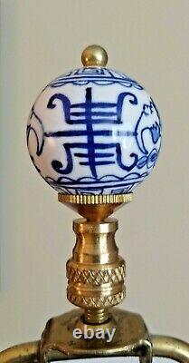 Grande Ancienne Lampe Qianlong Période Bleu Et Blanc Chine Vers 1735 À 1796