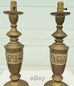 Grande Paire Antique / Vtg Asiatique Chinois 28 En Laiton Massif Bronze Repousse Lampes De Table