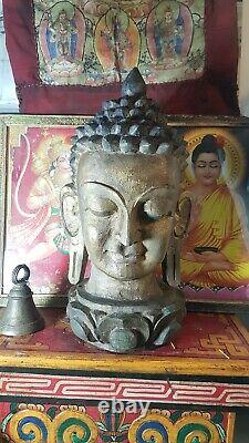 Grande Tête De Bouddha Sculptée En Bois Népalais De Grand Cru D’or
