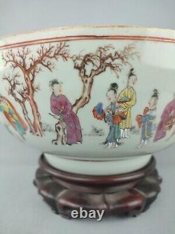 Grande coupe de punch en PORCELAINE chinoise Famille Rose, période Qianlong du 18ème siècle.