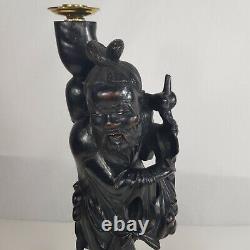 Grande figurine en bois sculpté chinois antique d'un homme / sage / immortel de 48 cm