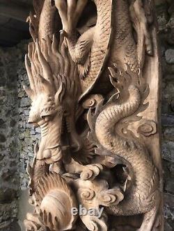 Grande sculpture de dragon chinois en bois vintage sculptée à la main