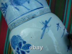 Important Grand Vase En Bécher Blanc Bleu Porcelaine Chinoise Période Kangxi 18 C