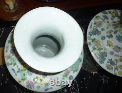 Paire De Vases Chinois De Porcelaine Vintage De Bonne Apparence