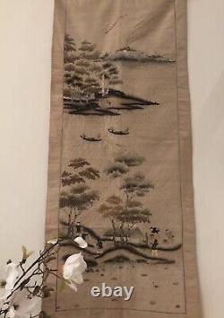 Panneaux Brodés De Soie Chinois Japonais Antiques Paire Grand Oriental Cousu À La Main