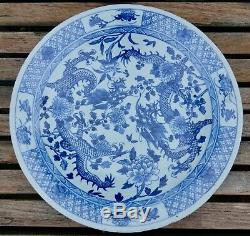Rare Grand Blanc Et Chinois Antique Blue Double Dragon Chargeur Plate 14,75 38cms