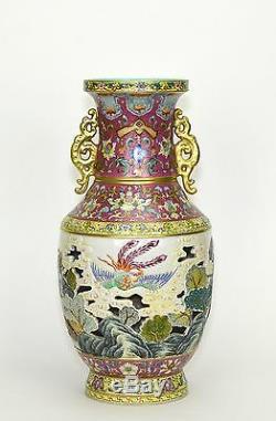 Rare Grand Sculpté Ajourées Rotating Fencai Paysage Vase En Porcelaine Chinoise