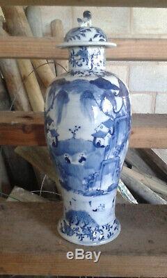 Très Grand Vase En Porcelaine Bleu Et Blanc Chinois Antique Marque Kangxi Antique