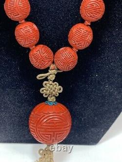 Très grand collier de perles SHOU en cinabre chinois ancien et sculpté