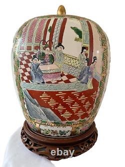 Très grand pot de gingembre chinois de la famille verte avec relief en relief et support en bois dur