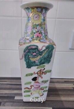 Un Grand 31.5cm De Haut Antique Chinois Qing Main Peinte Bête Mystique Vase
