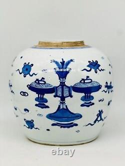 Un très beau grand pot/vase chinois bleu et blanc. 19ème siècle.