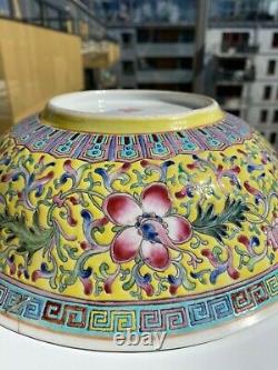 Une Antique Grande Famille Chinoise Plate-bowl Fleurs Motive Fin Du 19e C Rose Au Début