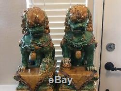 Une Grande Paire De Chine Antique Céramique Porcelaine Foo Dog Lions Statue