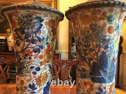 Une Paire Grande Et Rare Kangxi Imari Porcelaine Gu Vase Lampes, Foré