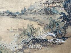 Une grande aquarelle antique japonaise / chinoise sur soie nécessitant des recherches