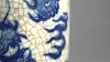 Vase Antique Avec Motif De Dragon Bleu Et Porcelaine De Chine Blanche