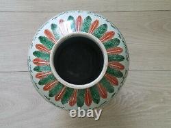 Vase De Jarre De Porcelaine De Grand Temple Chinois En Style Wucai