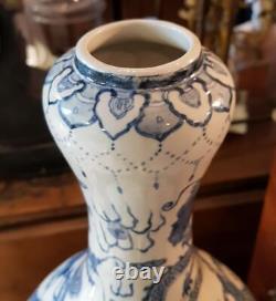 Vase De Porcelaine Bleu Et Blanc Wanli Ming Qianglong Qing 20e C
