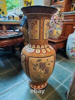 Vase de sol décoratif de grande taille vintage de plus de 70 cm.