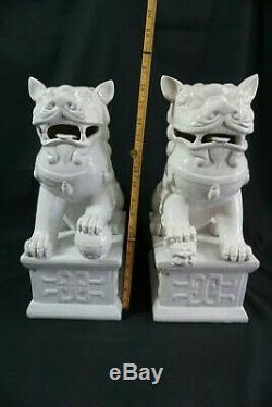 Vintage Chinoises Porcelaine Blanche Foo Dogs, 17 H Grande Paire Bateau Libre