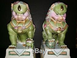 Vintage MCM Mgnificent Grande Paire De Céramique Statues Foo Lion Figurines Hndptd